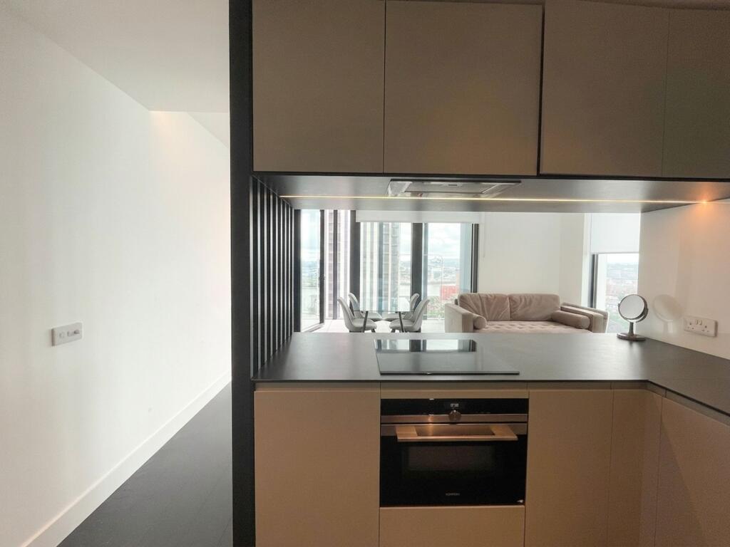 Apartment in London - View 5