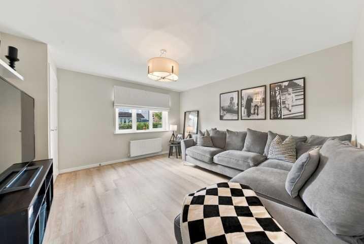 House in Glasgow - View 2