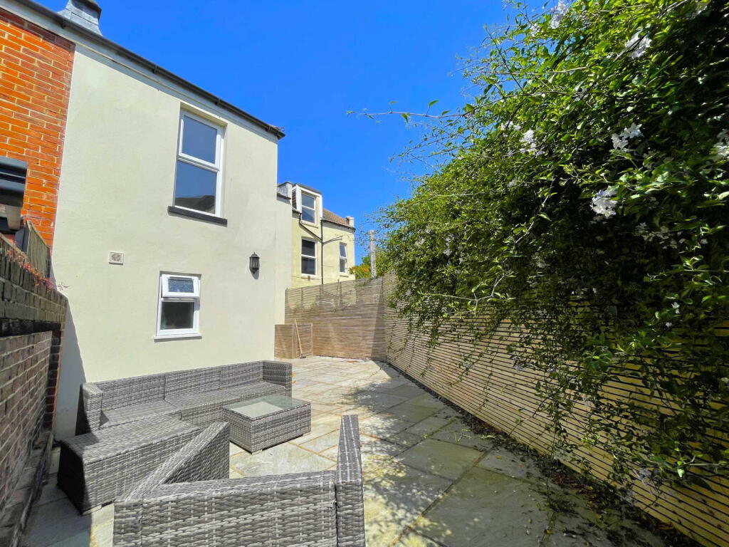 Gains Road, Southsea PO4 0PL - View 5