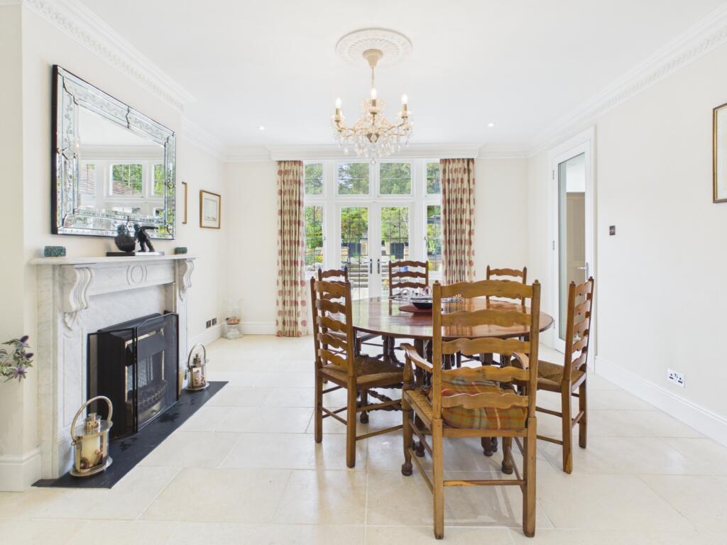 House in Slough - View 4