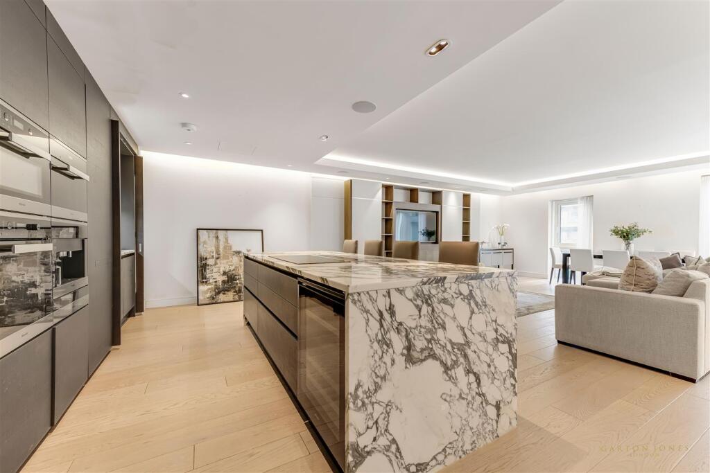 Apartment in London - More