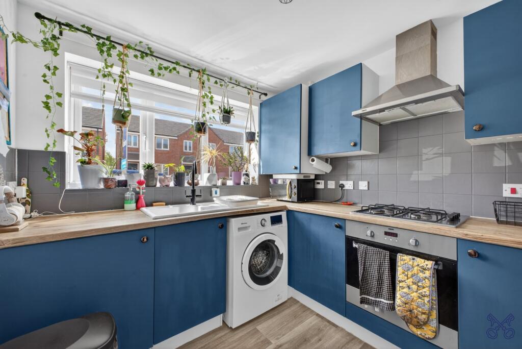 Greengage Way, Evesham, Worcestershire, WR11 photo 4