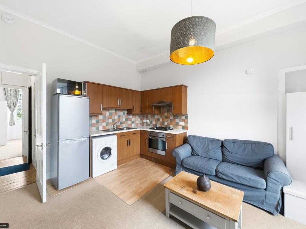 Apartment in Edinburgh - View 3