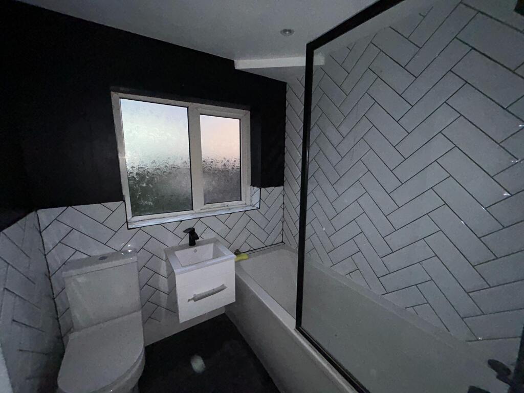 House in Bolton - View 4