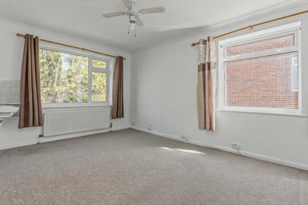 Manning Close, West Sussex, RH19 - More