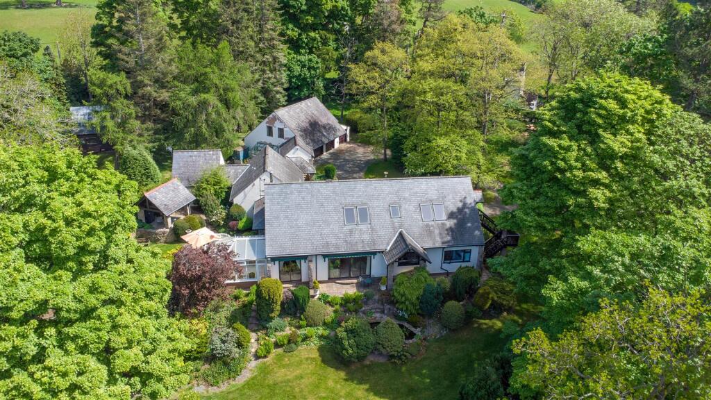 Main image of property: Dinbren, Llangollen