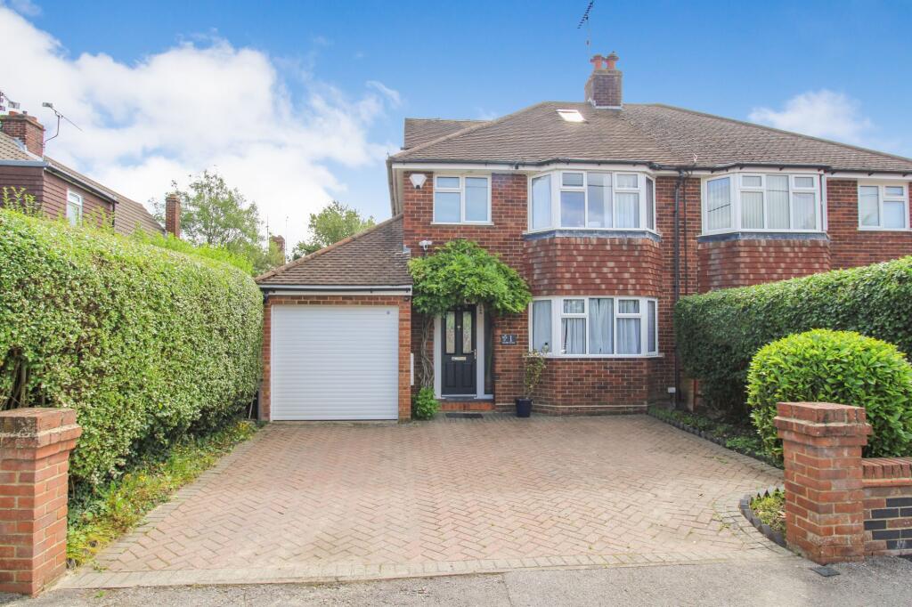 3-bed semi-detached on Sutcliffe Avenue, Earley, RG6, £550,000