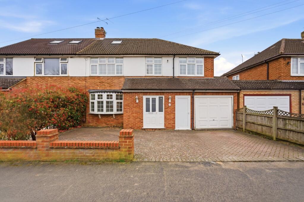 Main image of property: Spooners Drive, Park Street, St. Albans, Hertfordshire, AL2