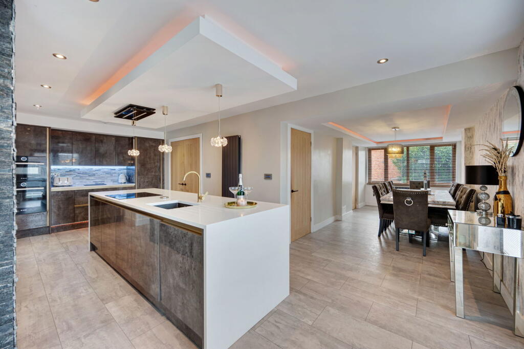 Waddington Close, Lowton photo 4