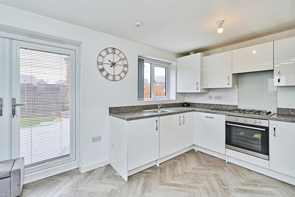 House in Walsall, West Midlands - More