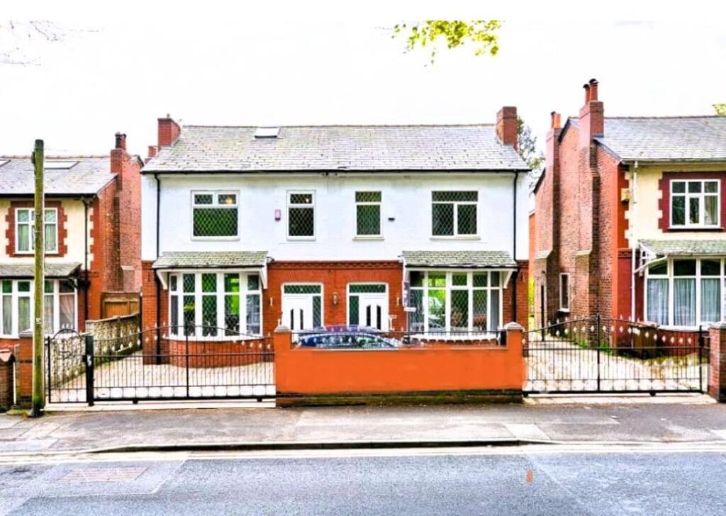 7-bed detached on New hall Lane, Fishwick, Preston, PR1, £550,000