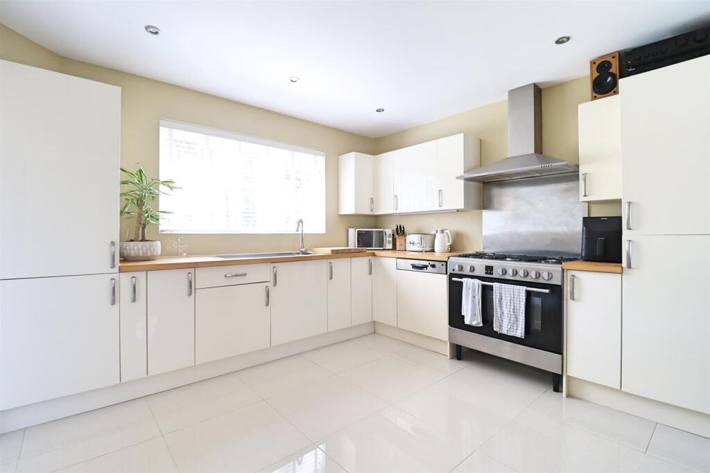 House in Chelmsford - View 3