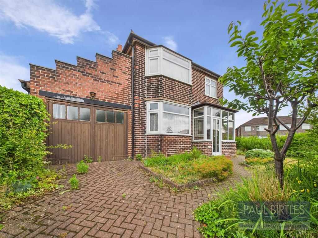 Main image of property: Kingsway Park, Davyhulme, Trafford, M41 7EB