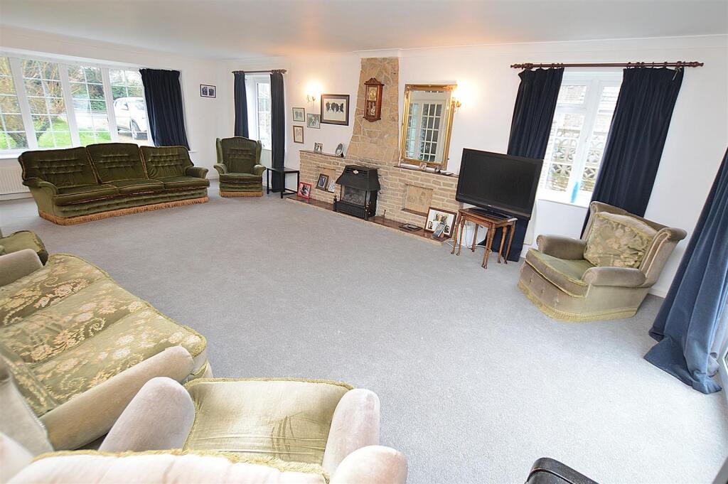 Magnolias, 31 Hunters Lane, Tattershall photo 3