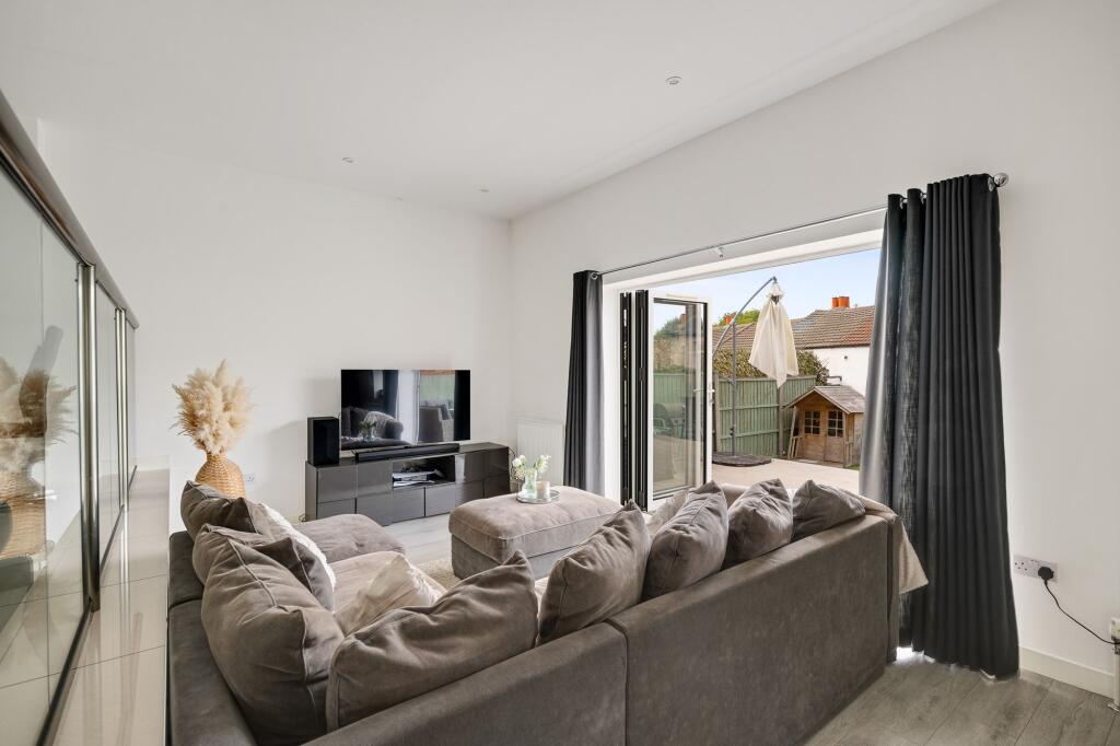 Benson Mews, Chislehurst, BR7 photo 3