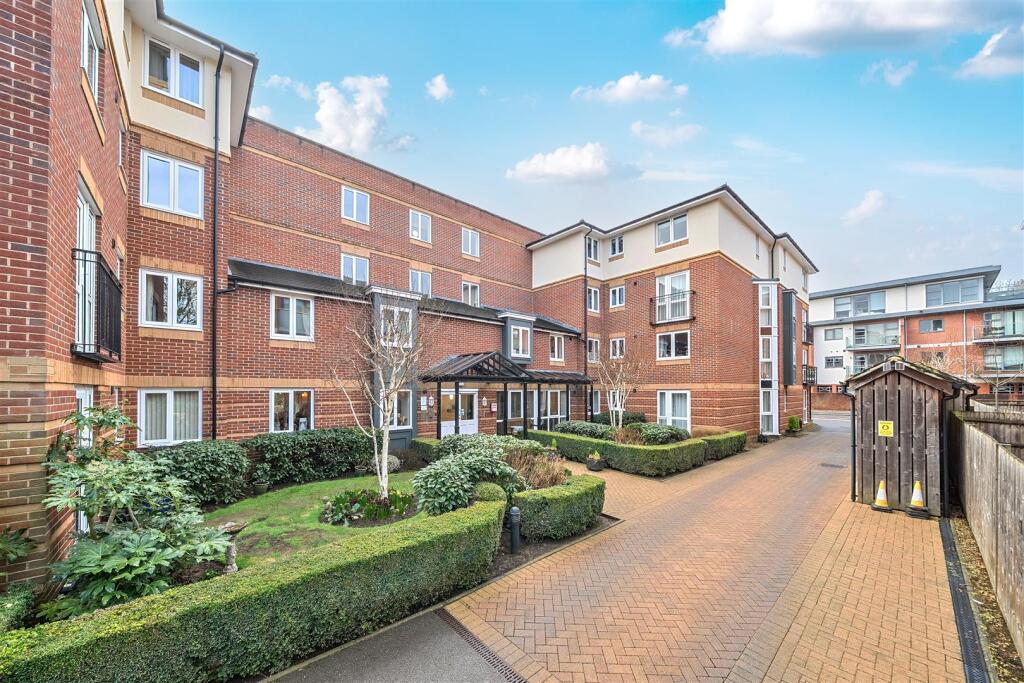 Main image of property: Middlemarch Lodge, Rickmansworth, Hertfordshire