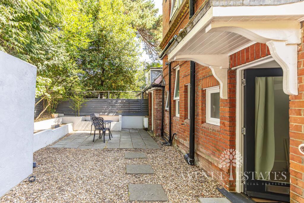 Main image of property: Meyrick Park Crescent, Bournemouth, Bournemouth Christchurch Poole