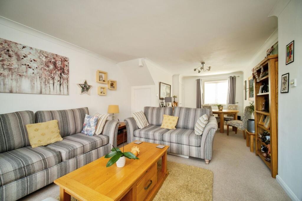 House in Bracknell, Warfield - View 6