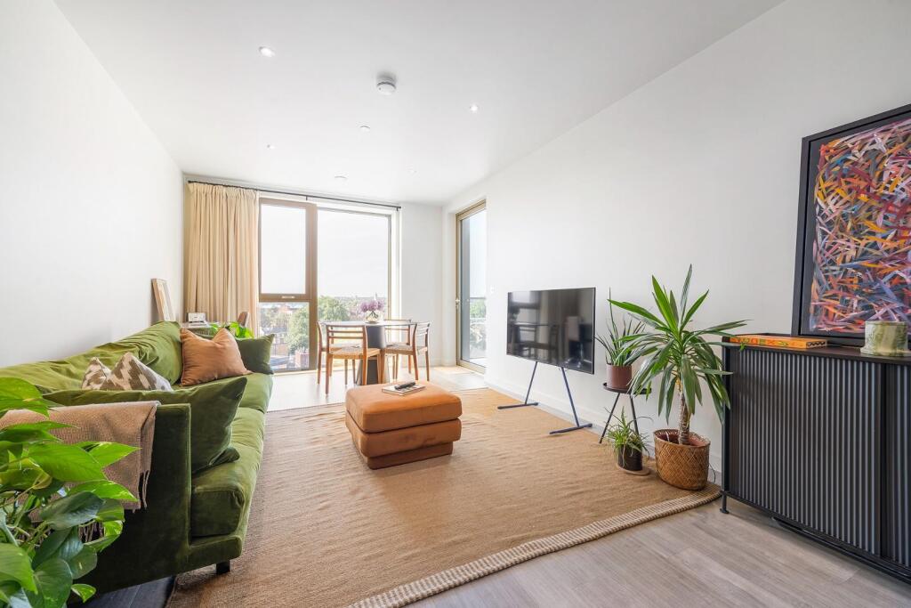 Main image of property: Stockwell Road, SW9