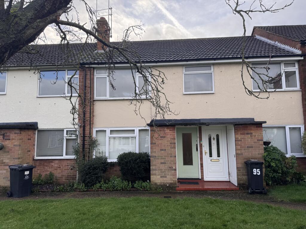 3-bed flat on 93 Wentworth Meadows, Maldon, Essex CM9 6EH, £100,000
