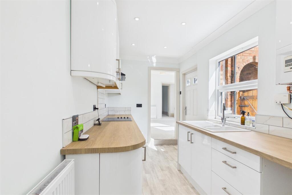 House in Newark and Sherwood, New Town, Newark - View 4