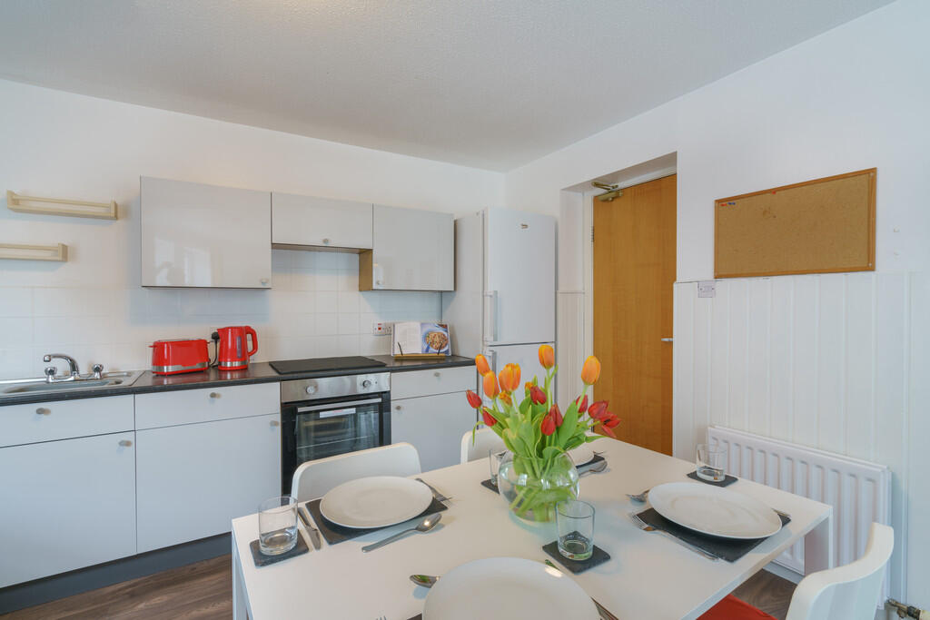 Apartment in Aberdeen, City Centre - View 5