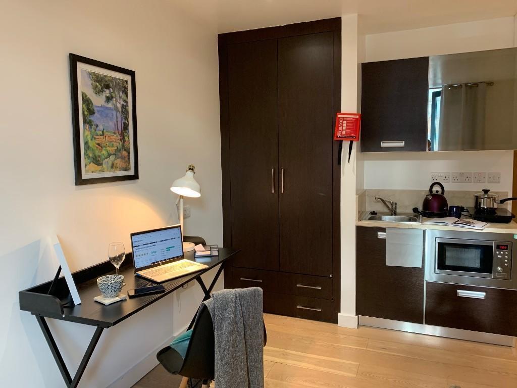 Apartment in London - More