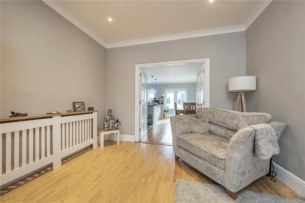 House in Twickenham - View 5