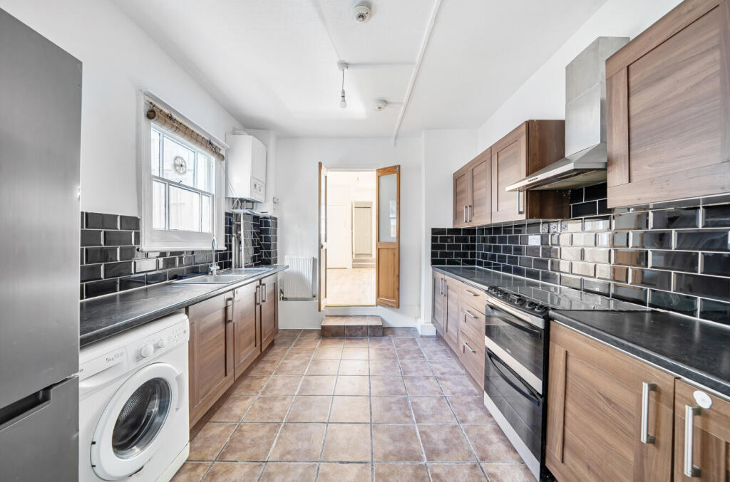 Apartment in London - View 3