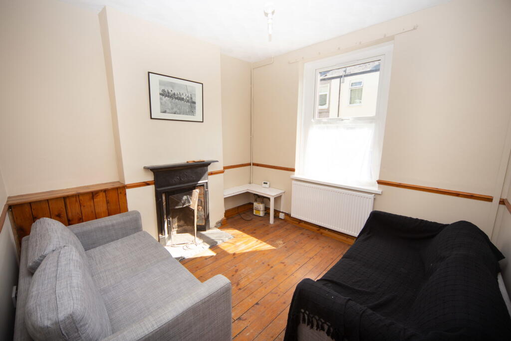 House in Cardiff, Maindy, Cathays - View 2