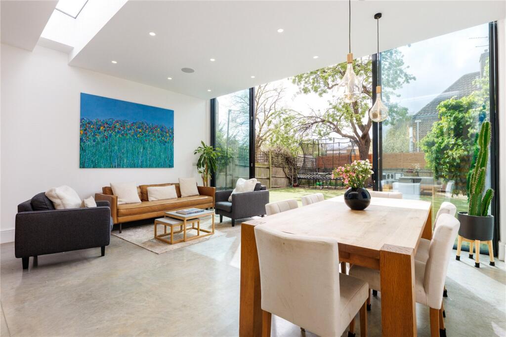 House in London, Roehampton - View 4