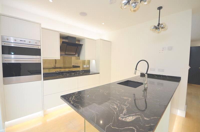 House in Romford - View 5