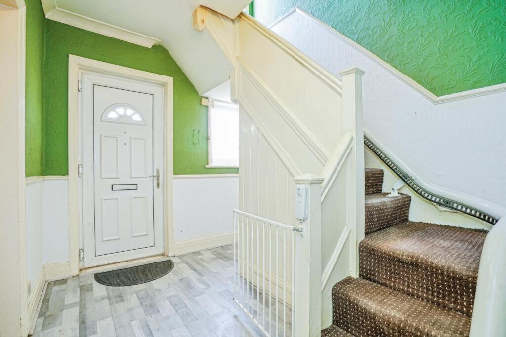 House in Leeds - View 2
