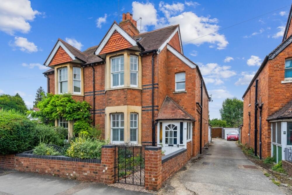 Main image of property: Victoria Road, Abingdon