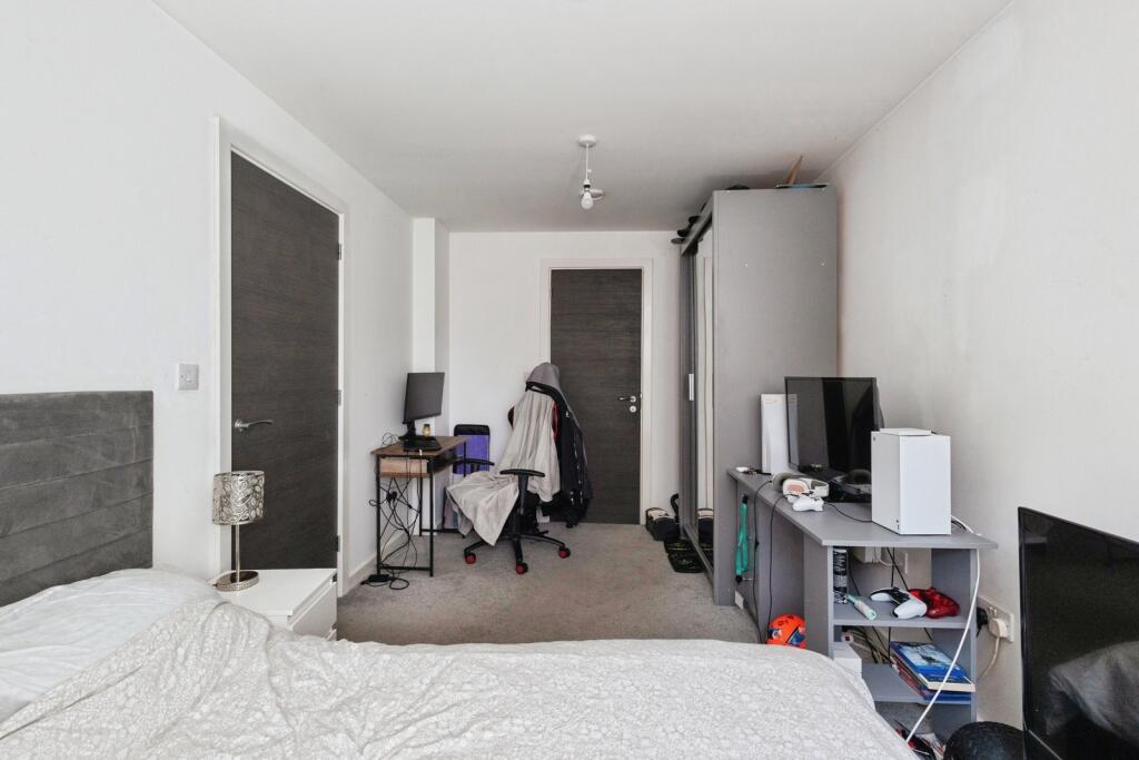 Apartment in Manchester - More