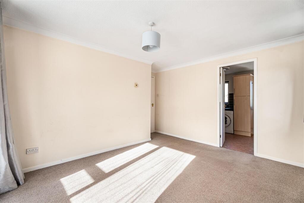 Apartment in Cambridge - View 4
