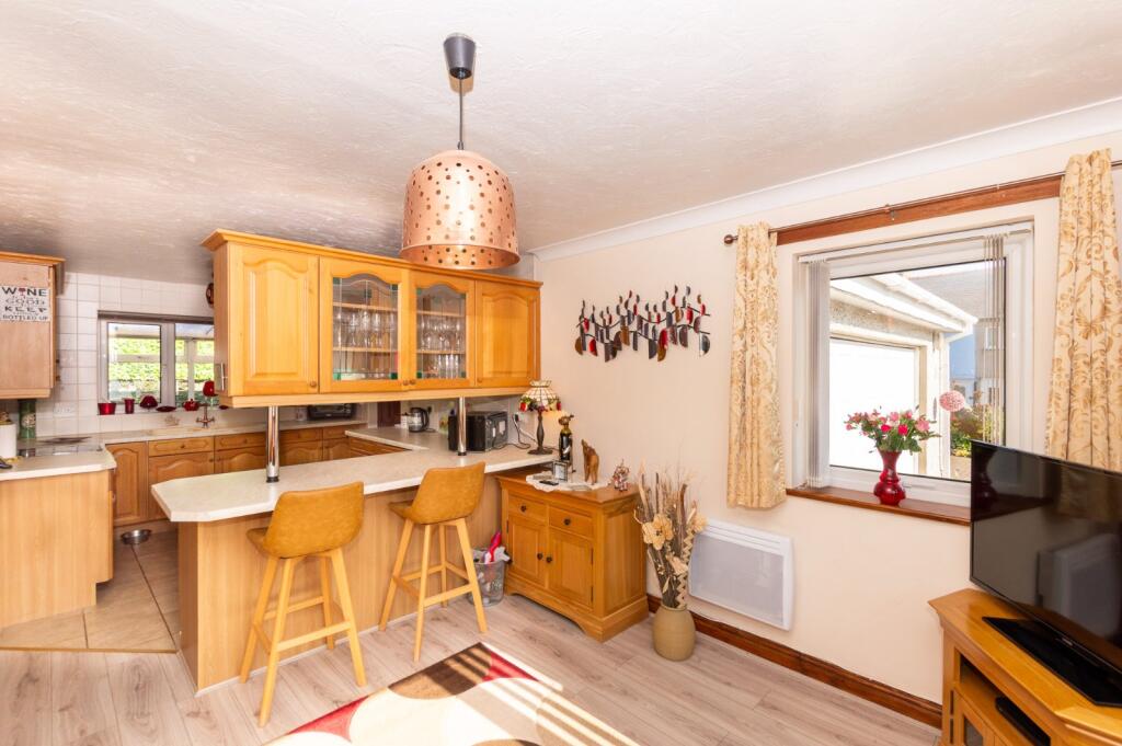 Chapel Street, Newborough, Isle of Anglesey, LL61 photo 4