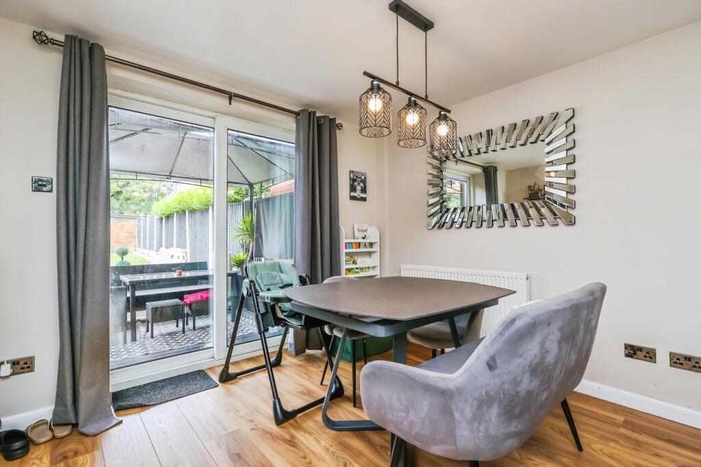 House in Nottingham, Clifton - More