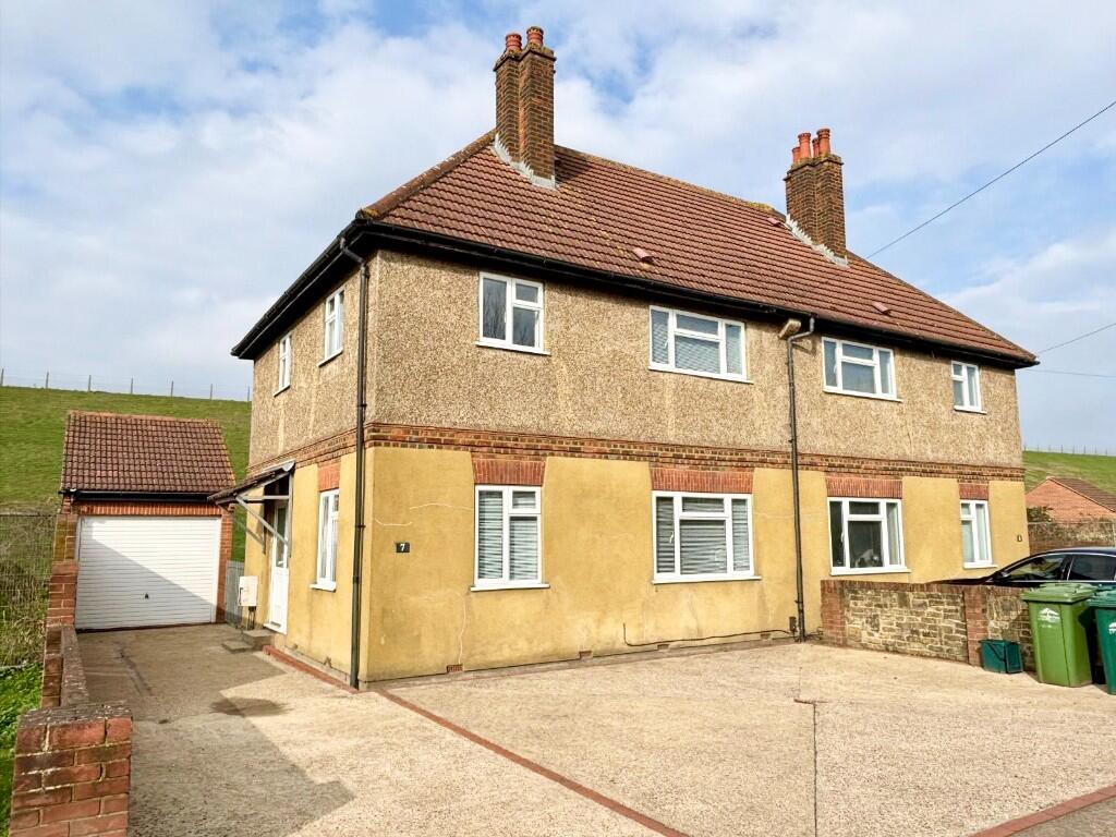 Main image of property: New Road, Shepperton, Surrey, TW17