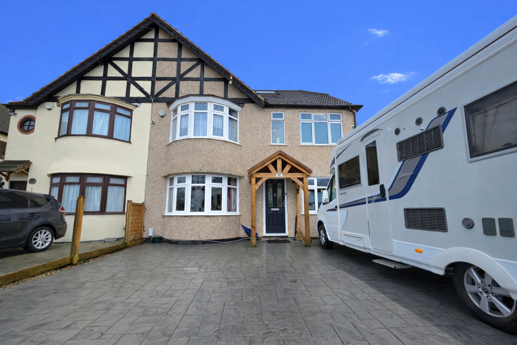 Main image of property: Kingsway, West Wickham, Kent, BR4