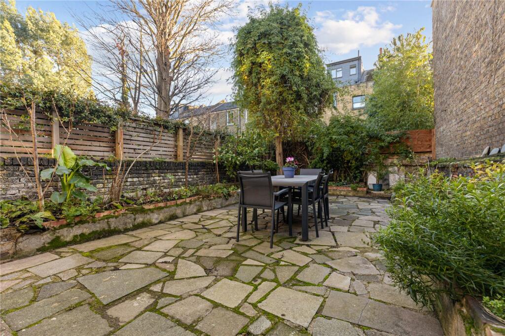 House in London - View 4