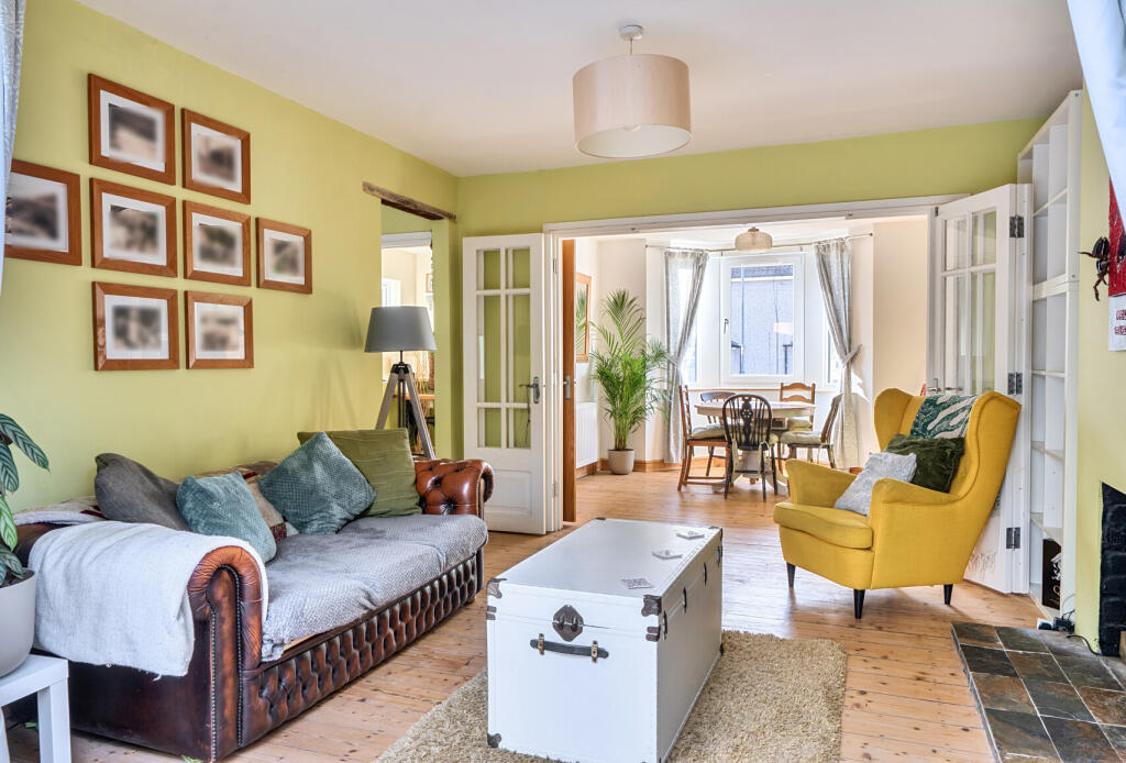 Wesley Avenue, Hanham, Bristol, Gloucestershire, BS15 photo 2