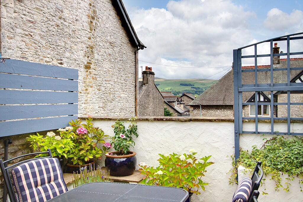 Laurel House, 33 New Road, Kirkby Lonsdale, LA6 2AB photo 3