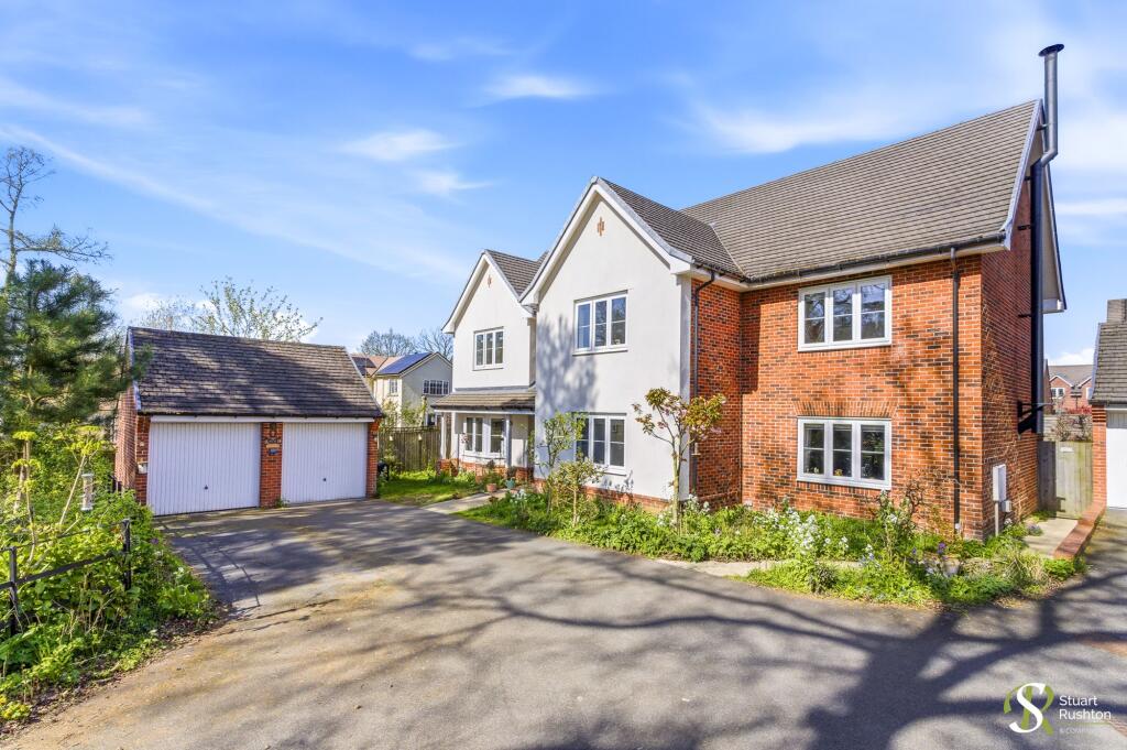 5-bed detached on Blackberry Gardens, Goostrey, CW4, £850,000