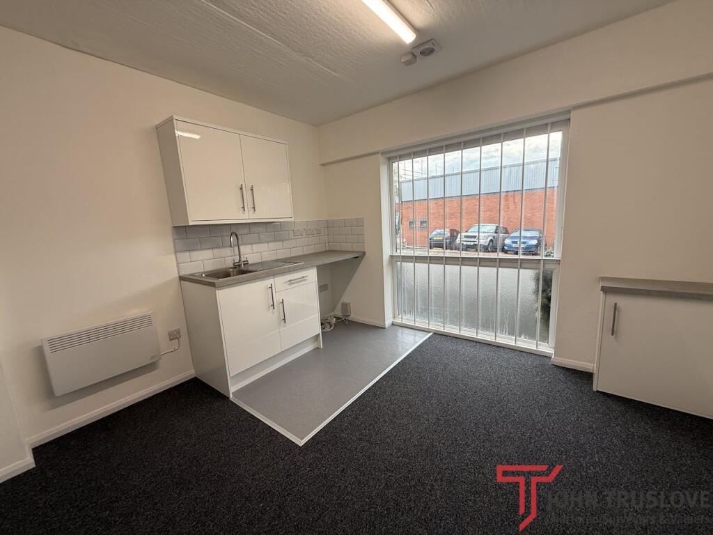 Additional image 5 of Unit 3, Aston Fields Industrial Estate, Bromsgrove, B60 3EX