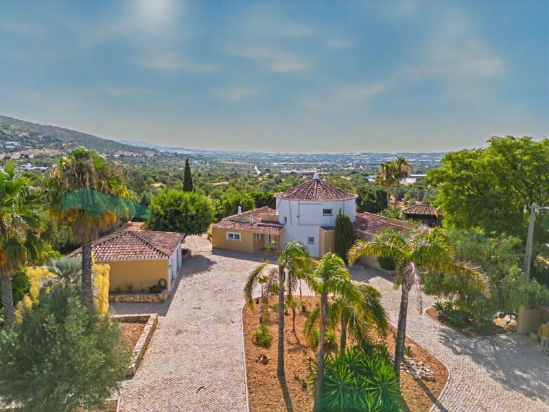 Main image of property: Algarve, Santa Bárbara de Nexe