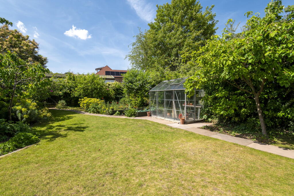 House in Cambridge, Romsey - View 4