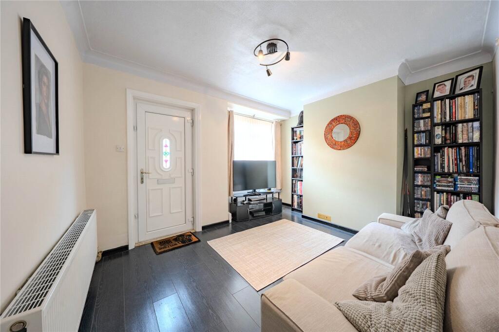 House in Leeds, West Yorkshire - View 2