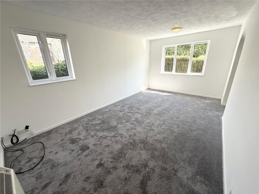 Euston Grove, Ringwood, BH24 photo 3