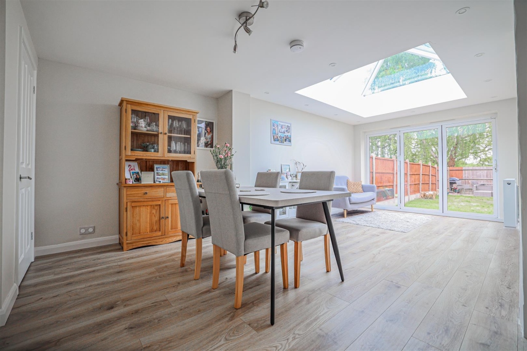 House in Dacorum, Hertfordshire - View 4